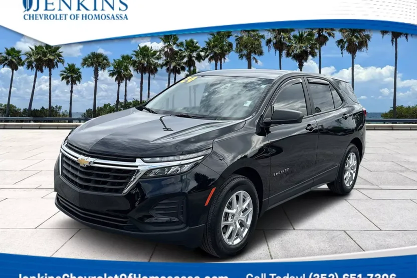 2024 Chevrolet Equinox LS photo 1