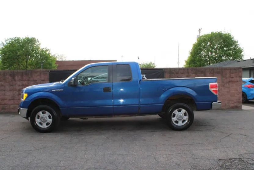 2011 Ford F-150 XLT photo 1