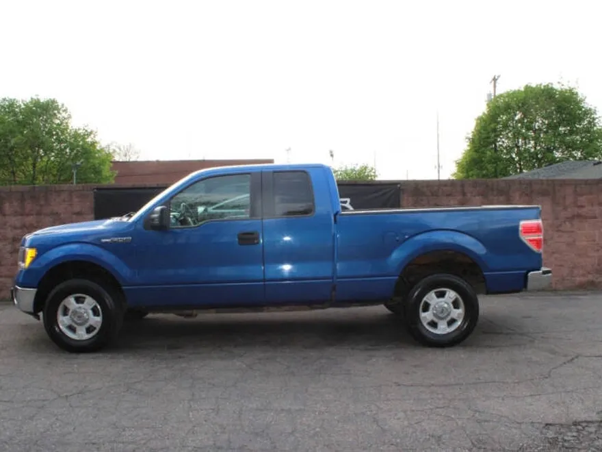 2011 Ford F-150 XLT photo 1