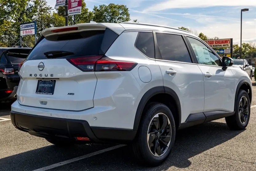 2026 Nissan Rogue SV photo 1