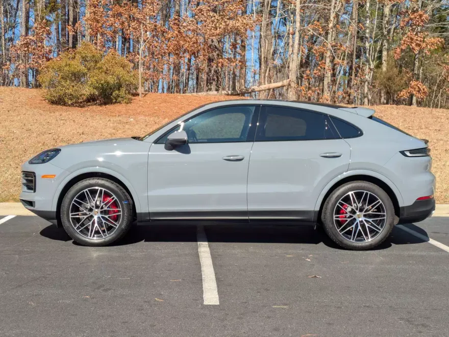 2024 Porsche Cayenne S Coupe photo 1