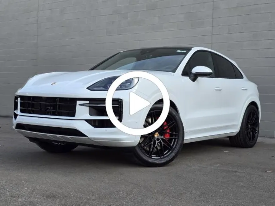 2025 Porsche Cayenne S photo 1