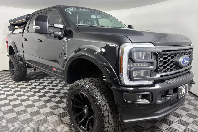 2024 Ford F-250 Lariat photo 1