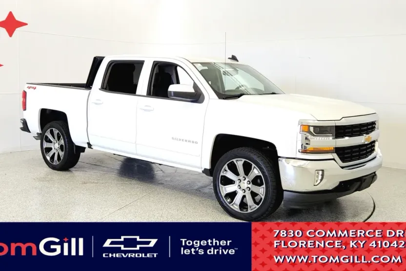 2018 Chevrolet Silverado 1500 LT photo 1