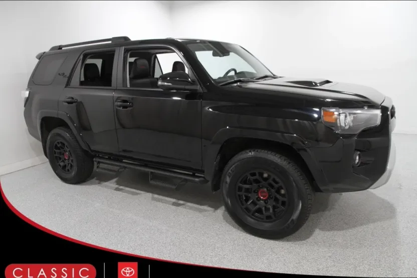 2022 Toyota 4Runner TRD Off-Road Premium photo 1