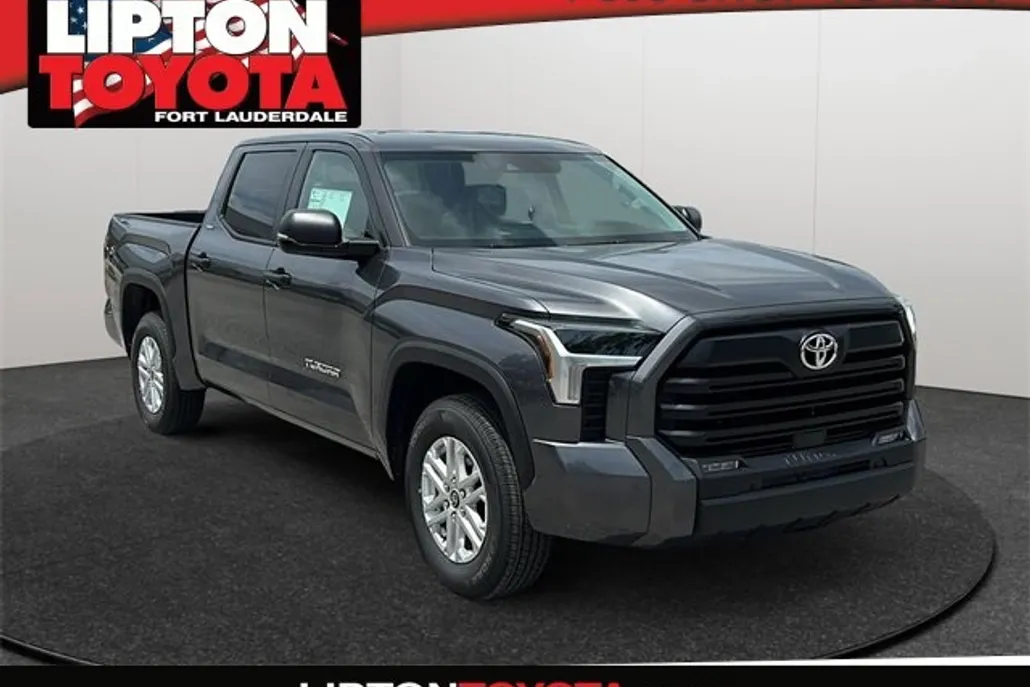 2024 Toyota Tundra SR5 photo 1