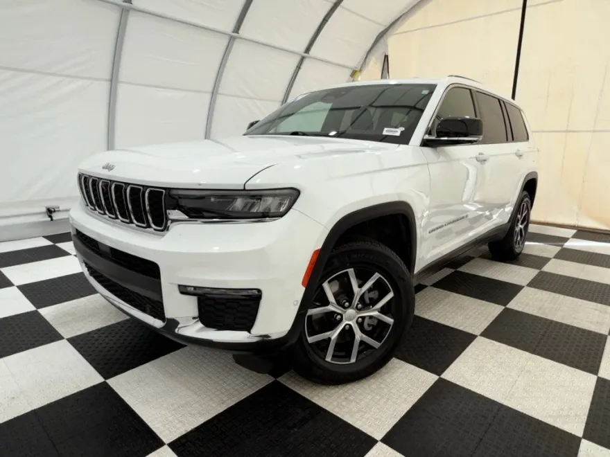 2024 Jeep Grand Cherokee Limited photo 1