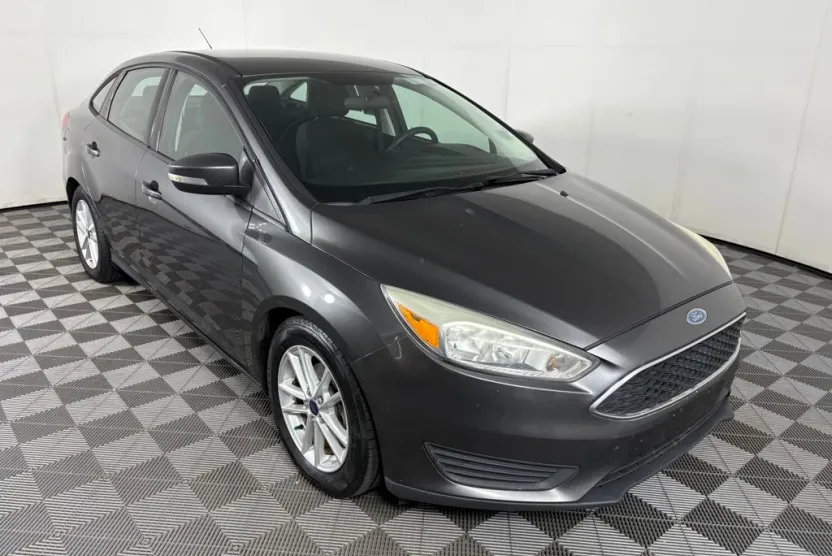 2015 Ford Focus SE photo 1