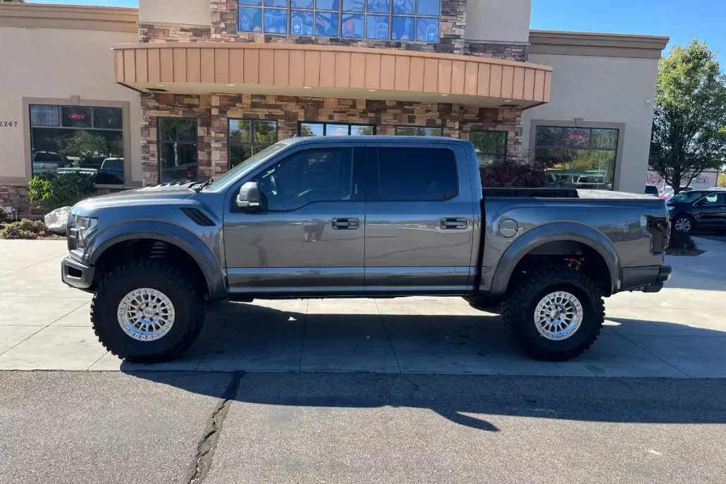 2020 Ford F-150 Raptor photo 1