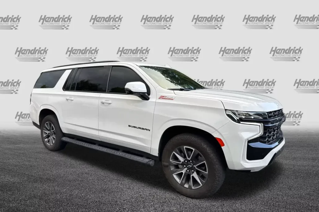 2023 Chevrolet Suburban Z71 photo 1