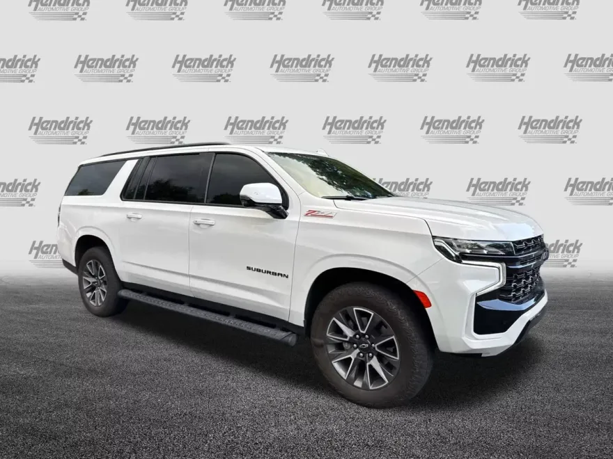 2023 Chevrolet Suburban Z71 photo 1