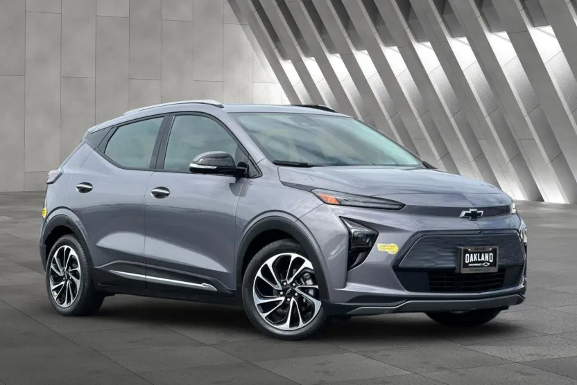 2022 Chevrolet Bolt EUV Premier photo 1