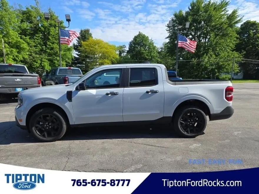 2025 Ford Maverick XLT photo 1