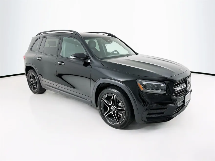 2025 Mercedes Benz GLB 250 photo 1