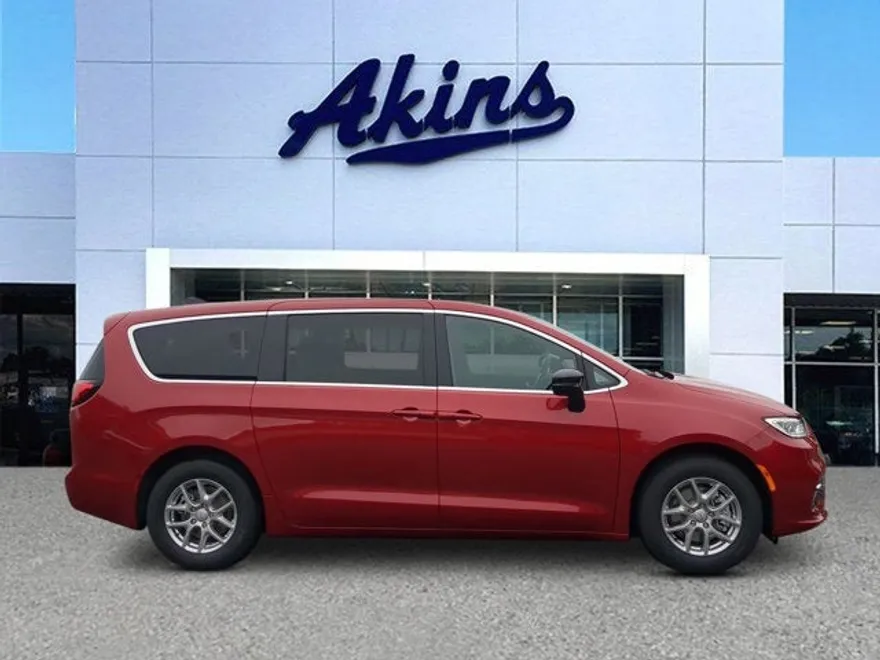 2026 Chrysler Pacifica photo 1