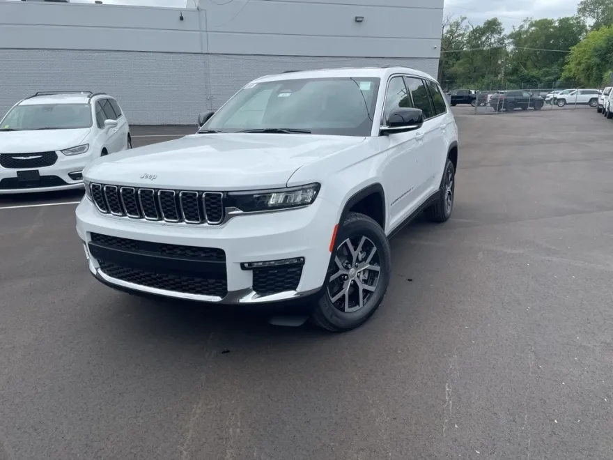 2025 Jeep Grand Cherokee Limited photo 1