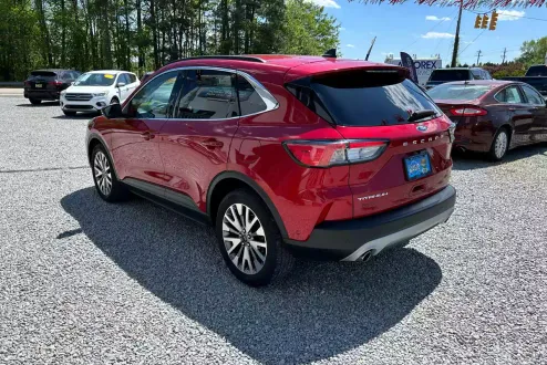 2020 Ford Escape Titanium Hybrid photo 3