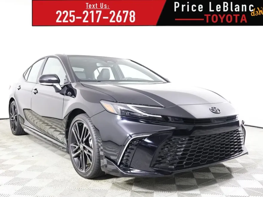 2025 Toyota Camry XSE photo 1