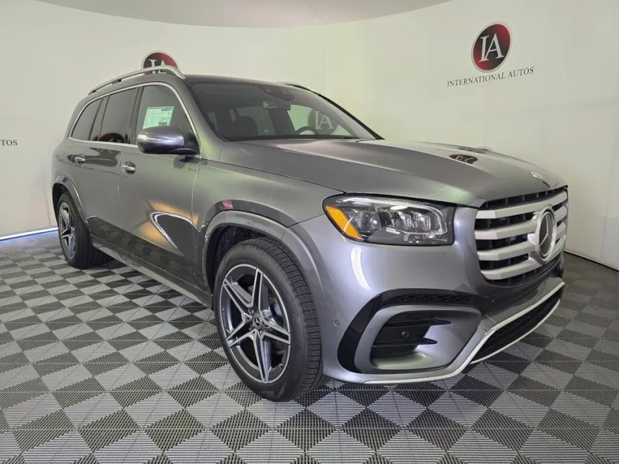 2025 Mercedes Benz GLS 450 4MATIC photo 1