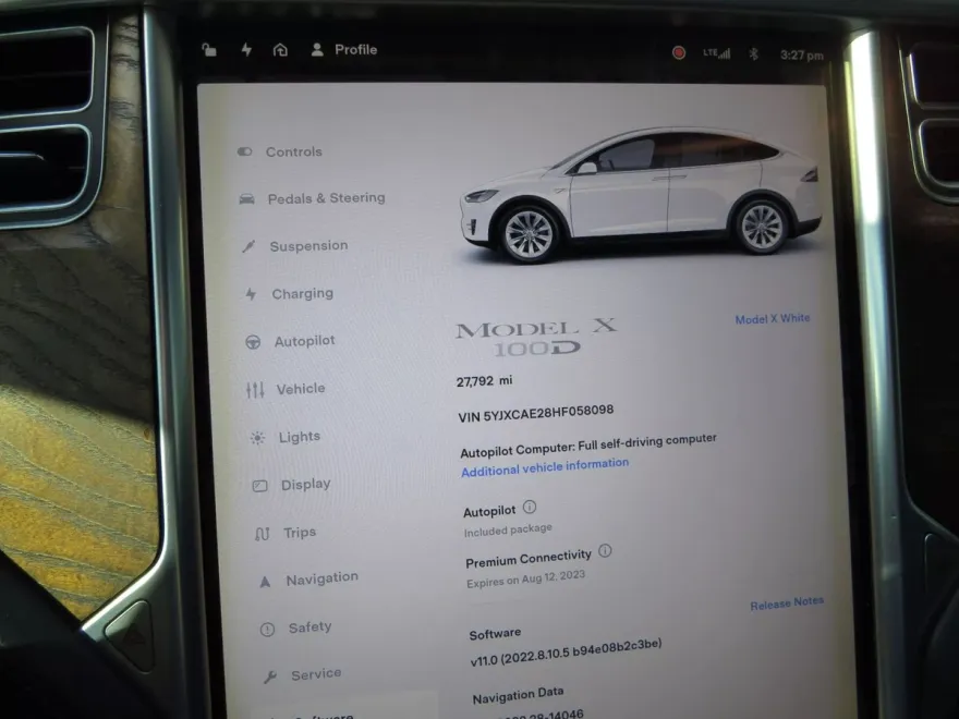 2017 Tesla Model X 100D photo 18