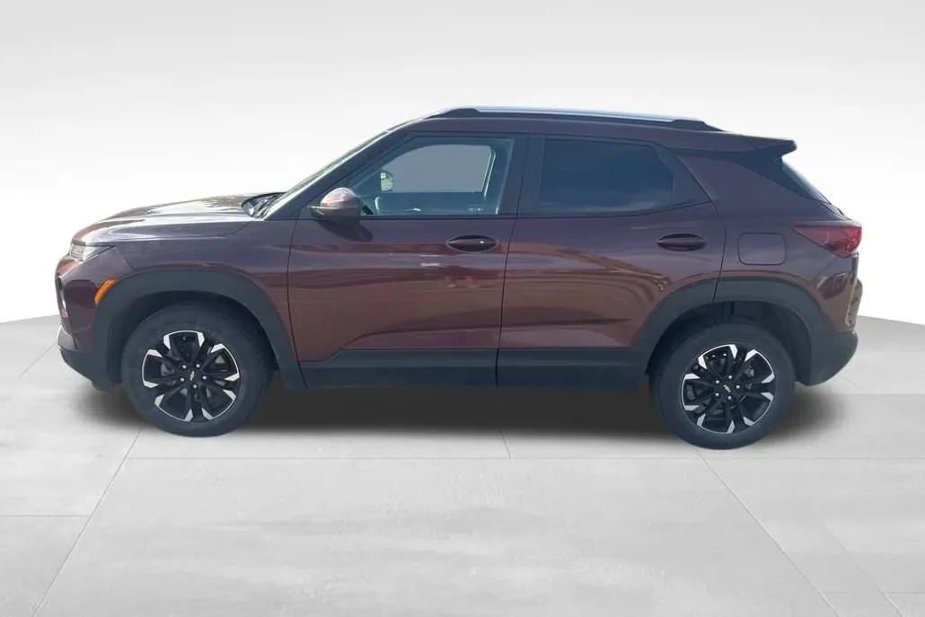 2022 Chevrolet Trailblazer LT photo 1