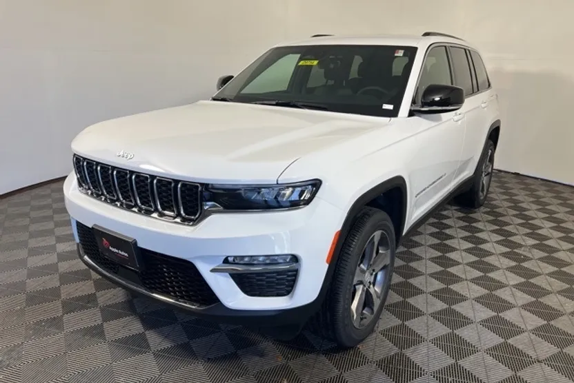 2025 Jeep Grand Cherokee Limited photo 1