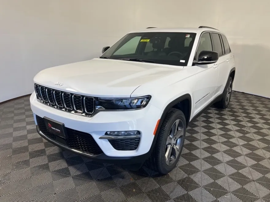 2025 Jeep Grand Cherokee Limited photo 1