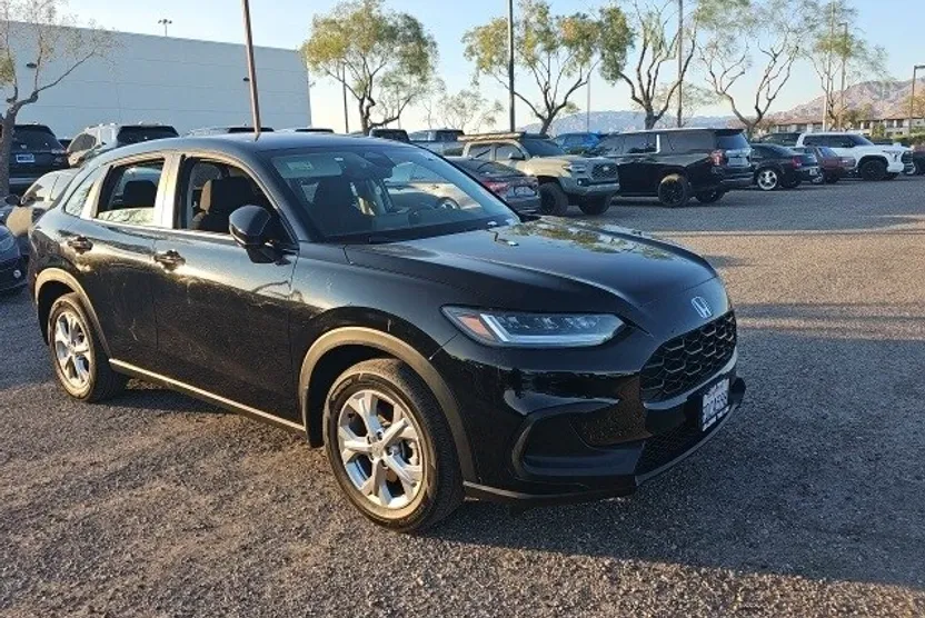 2023 Honda HR-V LX photo 1