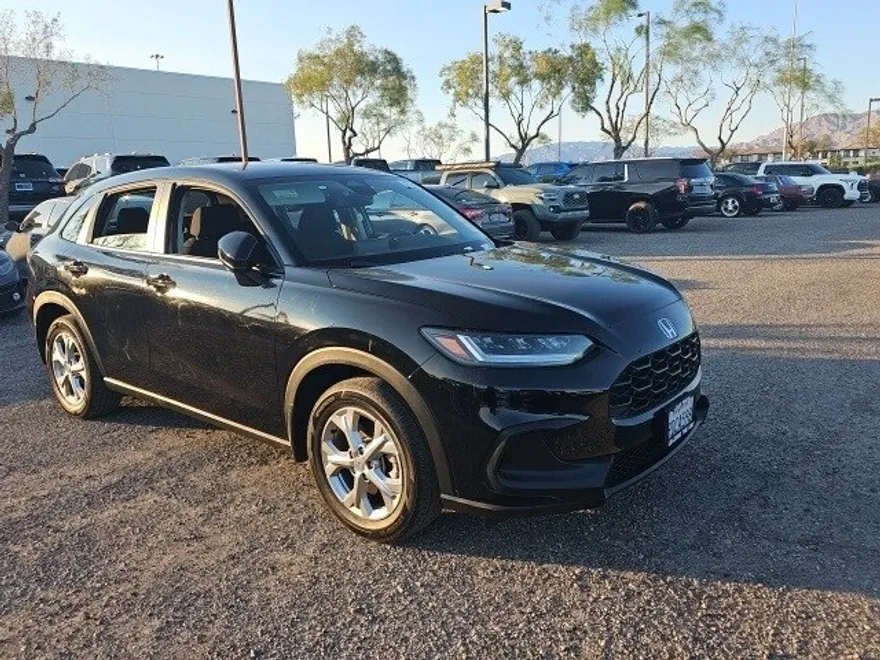 2023 Honda HR-V LX photo 1