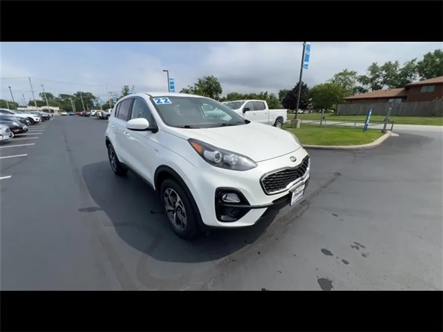 2022 Kia Sportage LX photo 1
