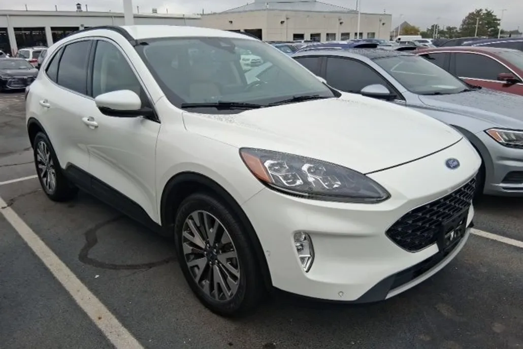 2020 Ford Escape Titanium photo 1