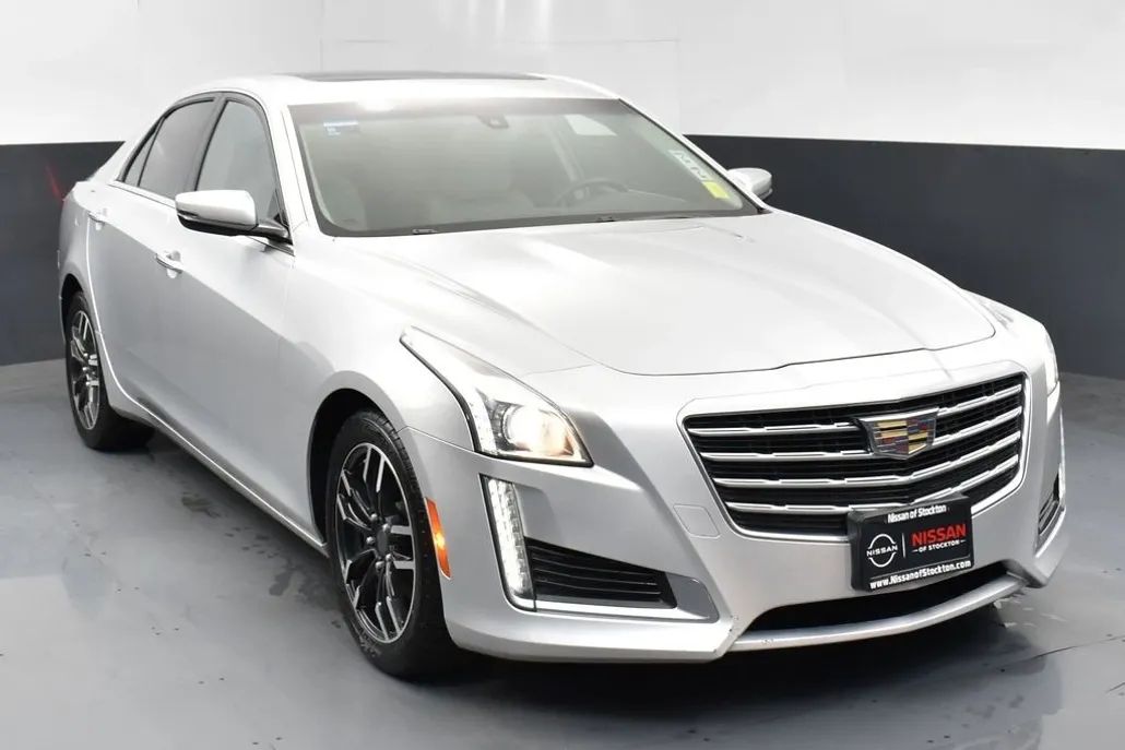 2018 Cadillac CTS Base photo 1