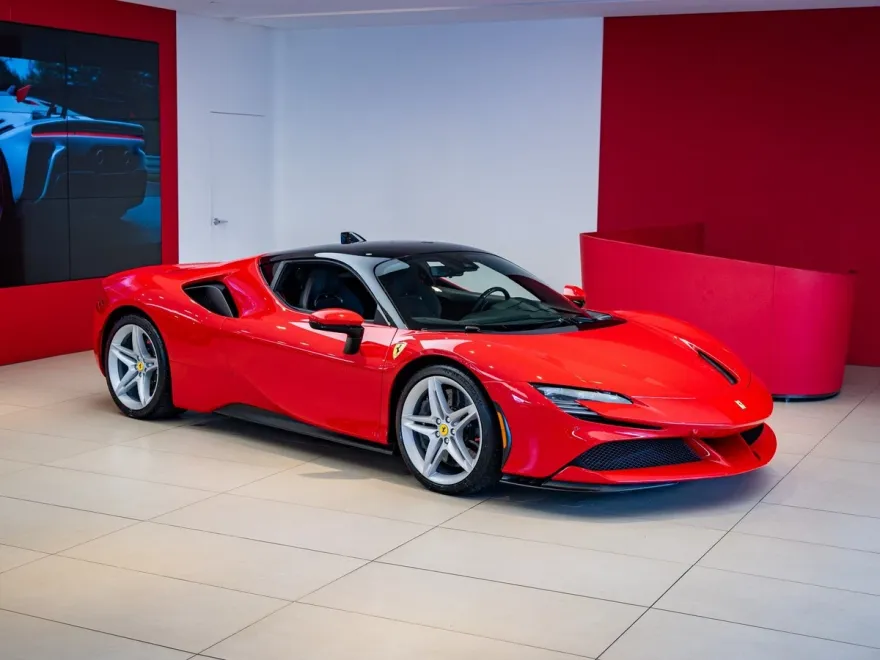 2023 Ferrari SF90 Stradale Base photo 1
