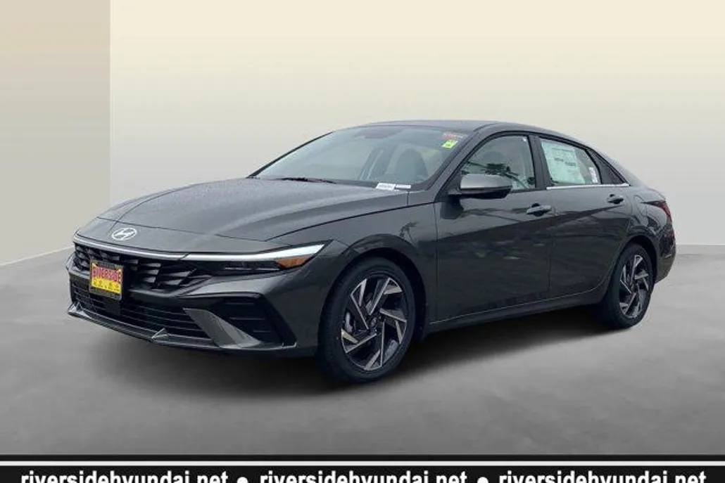 2025 Hyundai Elantra Limited photo 1