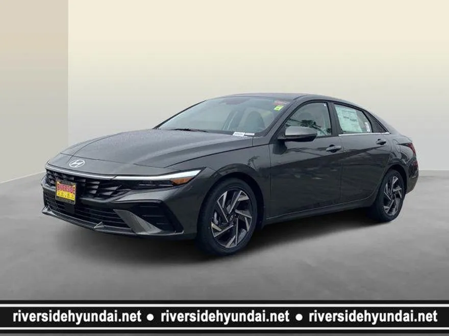 2025 Hyundai Elantra Limited photo 1