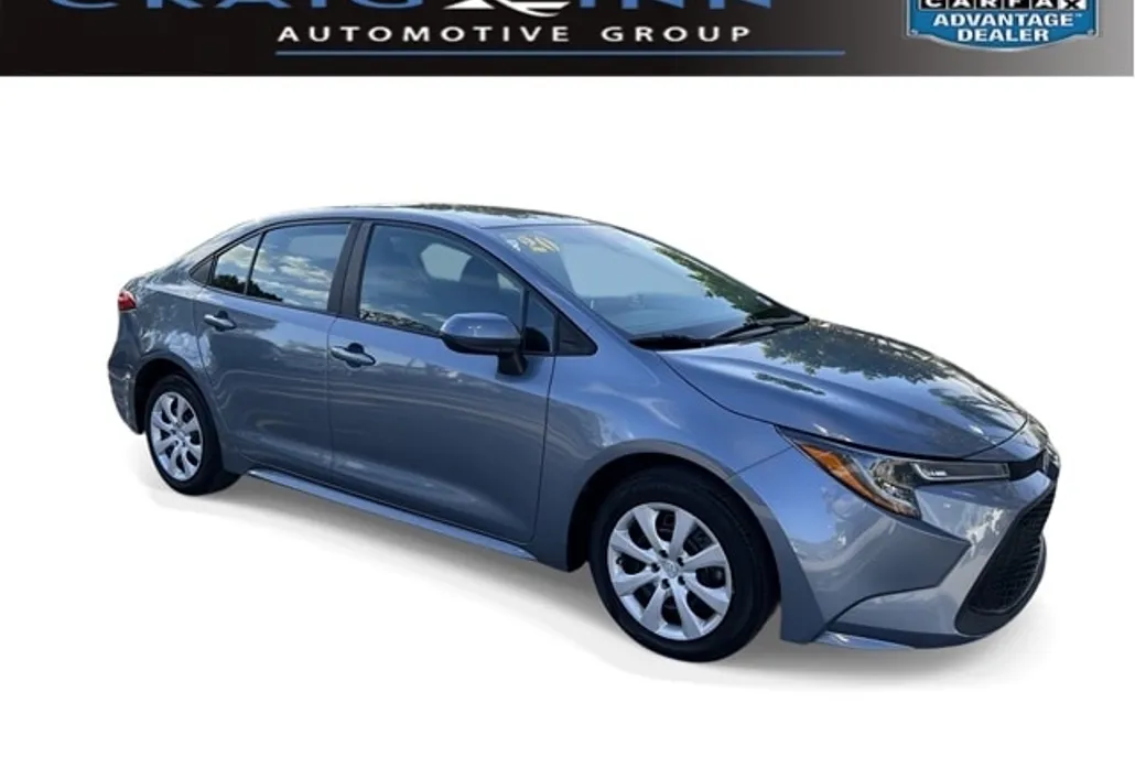 2020 Toyota Corolla LE photo 1