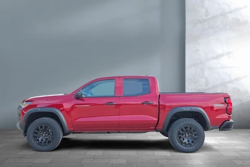 2026 Chevrolet Colorado Trail Boss photo 1
