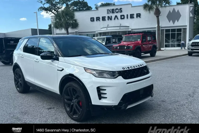 2025 Land Rover Discovery Sport Dynamic SE photo 1