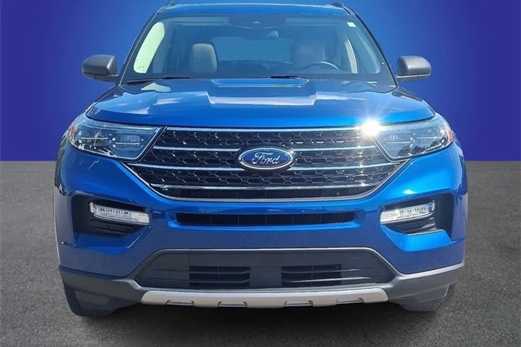 2020 Ford Explorer XLT photo 1