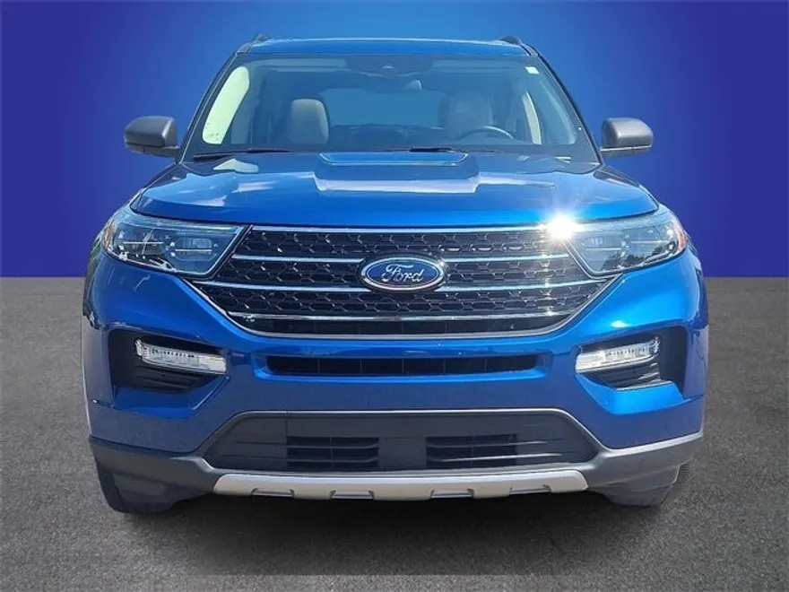 2020 Ford Explorer XLT photo 1