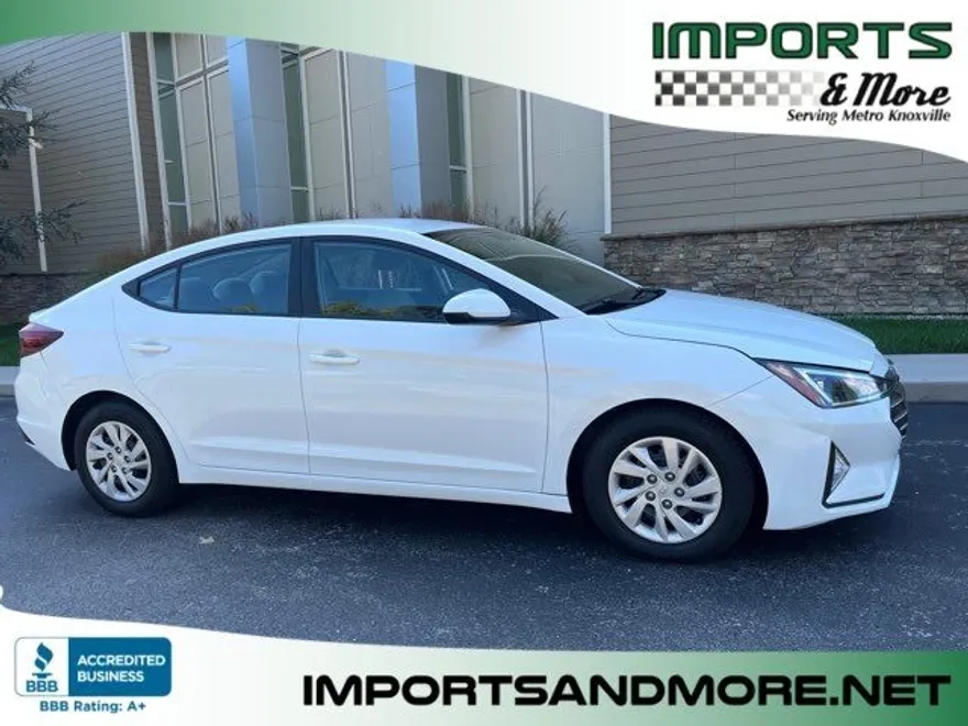 2019 Hyundai Elantra SE photo 1