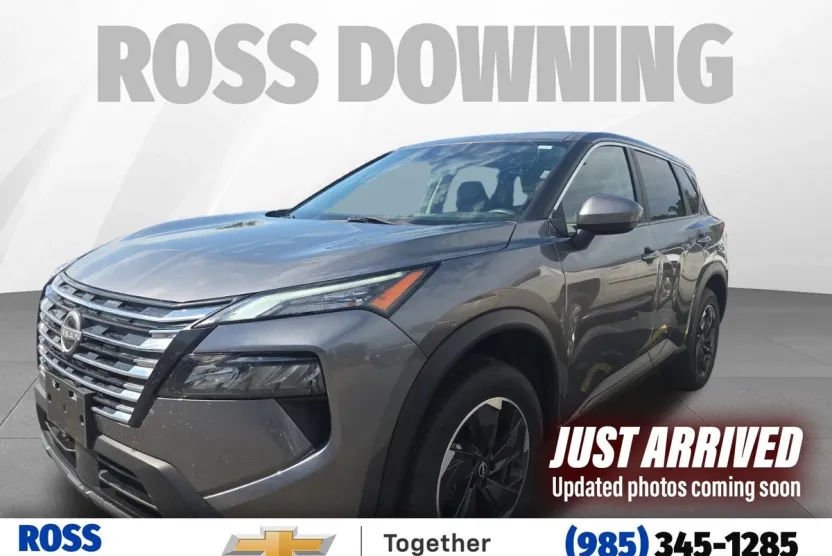 2024 Nissan Rogue SV photo 1