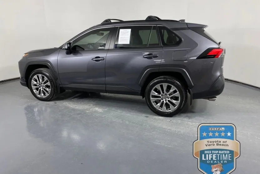 2024 Toyota RAV4 XLE Premium photo 1