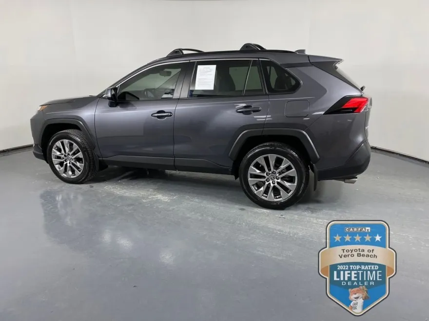 2024 Toyota RAV4 XLE Premium photo 1