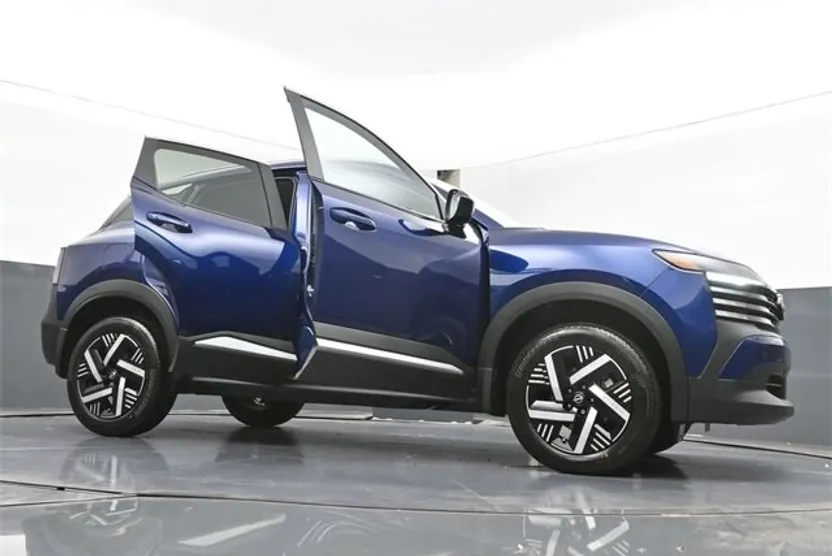 2026 Nissan Kicks SV photo 1