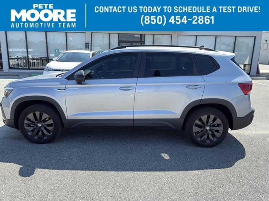 2023 Volkswagen Taos S photo 1