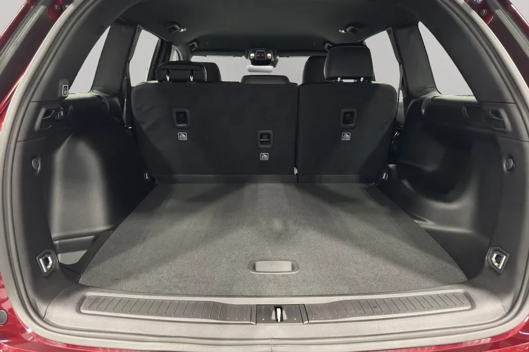 2025 Jeep Grand Cherokee Laredo Altitude photo 1