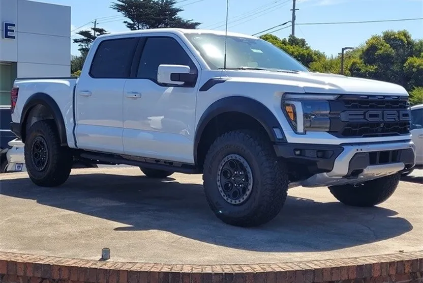 2025 Ford F-150 Raptor photo 1