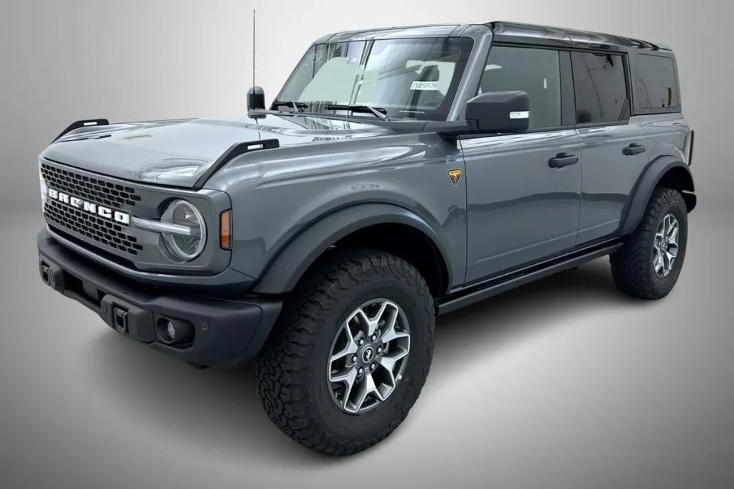 2025 Ford Bronco Badlands photo 1