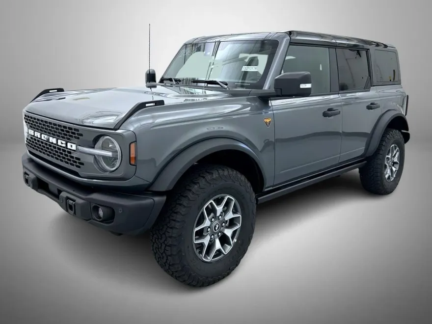2025 Ford Bronco Badlands photo 1